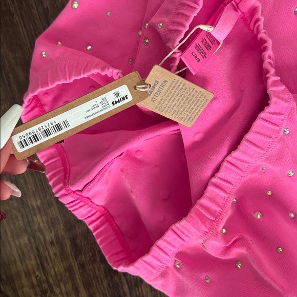 Skims Pink Studded Shorts NEW WITH TAGS - Picture 3 of 5